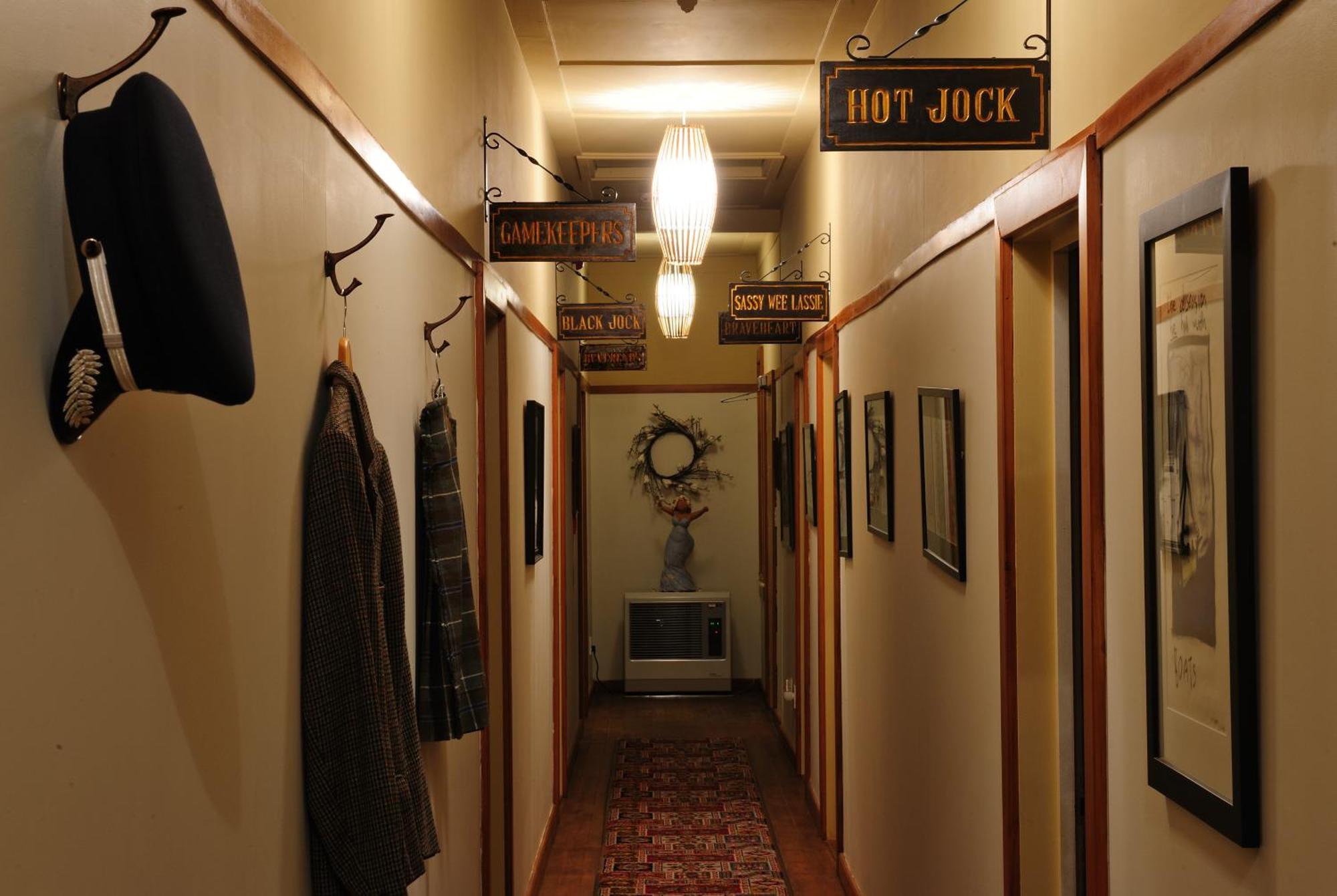 Blacks Hotel Ophir Exterior foto
